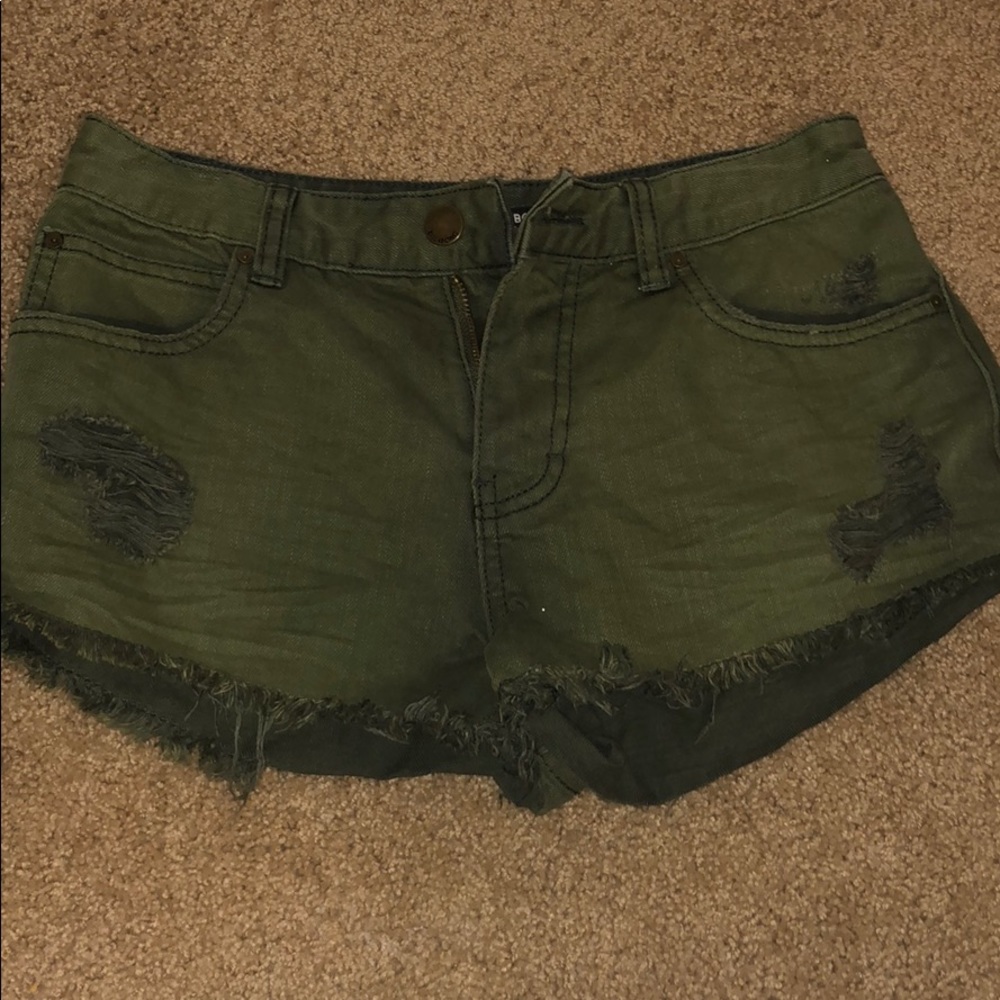 army green billabong shorts size 25